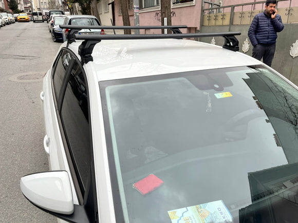 Für Volkswagen Polo 5D 2018-Up Dachträger Querstange Metallhalterung Normales Dach Alu Schwarz