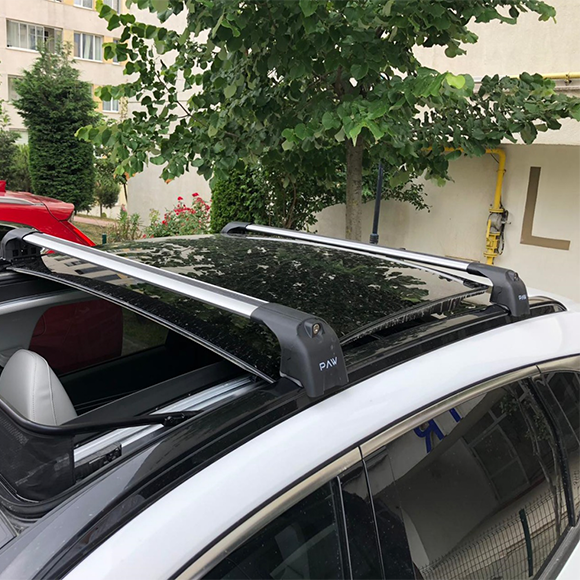 Roof Rack Connectivity and Safety: A Comprehensive Guide