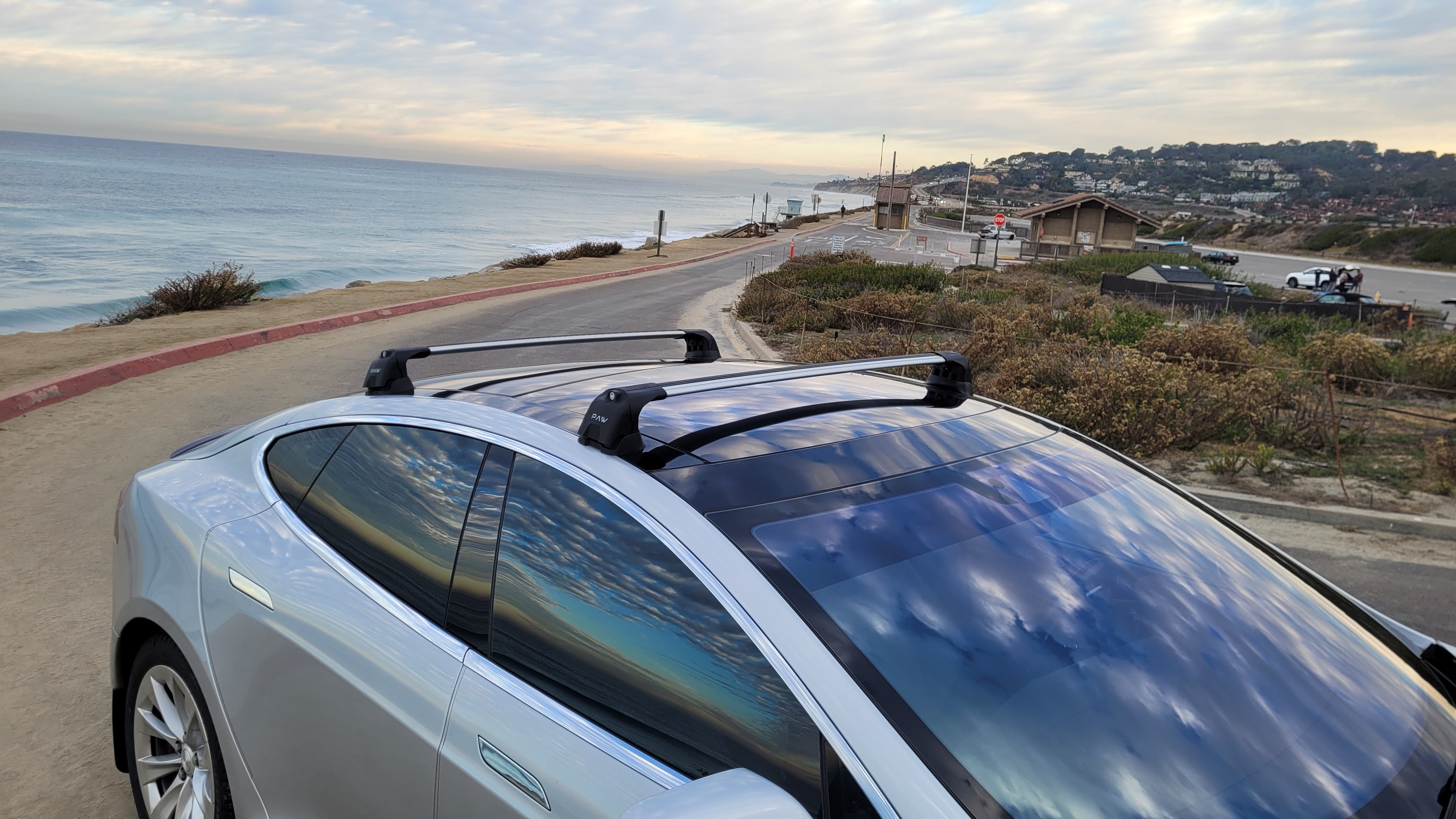 Tesla model s discount with roof rack