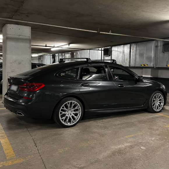 BMW 6 Series GT G32 2017-2023 black roof rack cross bars fitted to factory fixed mounting points