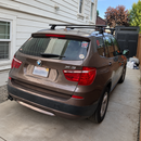 Lockable roof rack cross bars with anti-theft key system