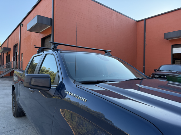 Für Chevrolet Silverado 1500/2500 2019-Up Dachträgersystem, Aluminium-Querstange, Metallhalterung, normales Dach, Schwarz