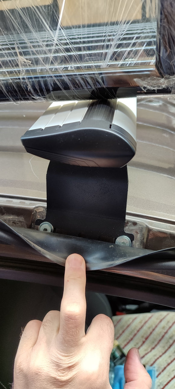 333. Kompatibel mit abschließbaren Aluminium-Dachträgern für Fahrzeuge mit Standarddach Toros Pro 3 Silver