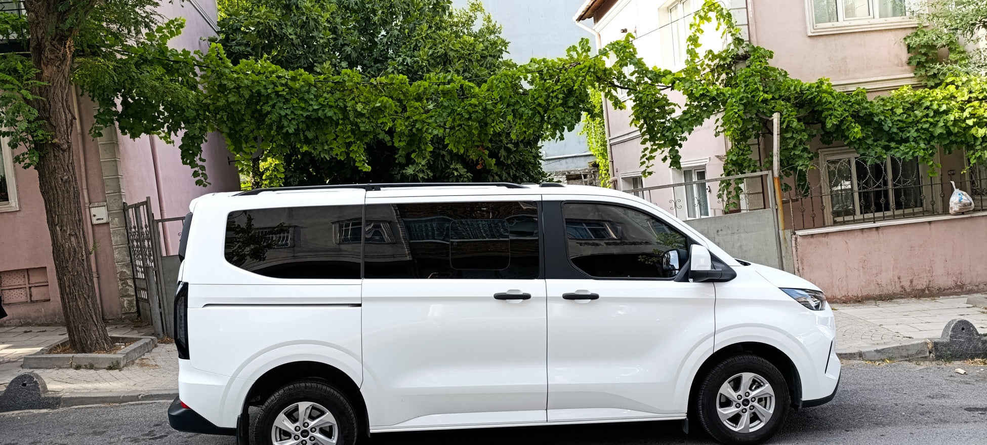 für Nissan NV200 Dachreling und Dachträger Querträger Plus Schwarz Farbe LWB
