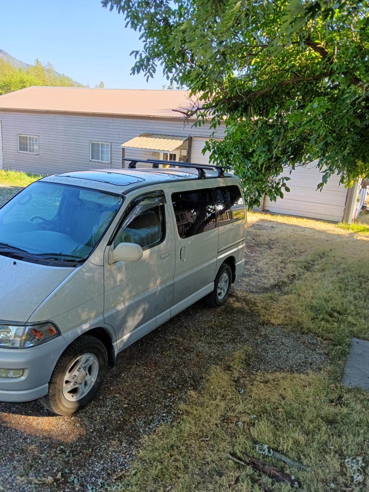 For Toyota HiAce Regius (1997-2002) Roof Rack Cross Bars Fix Point Fix Pro Series, Silver
