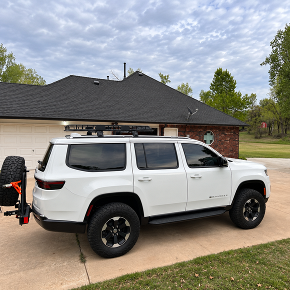 Vehicle-specific roof rack cross bars product image