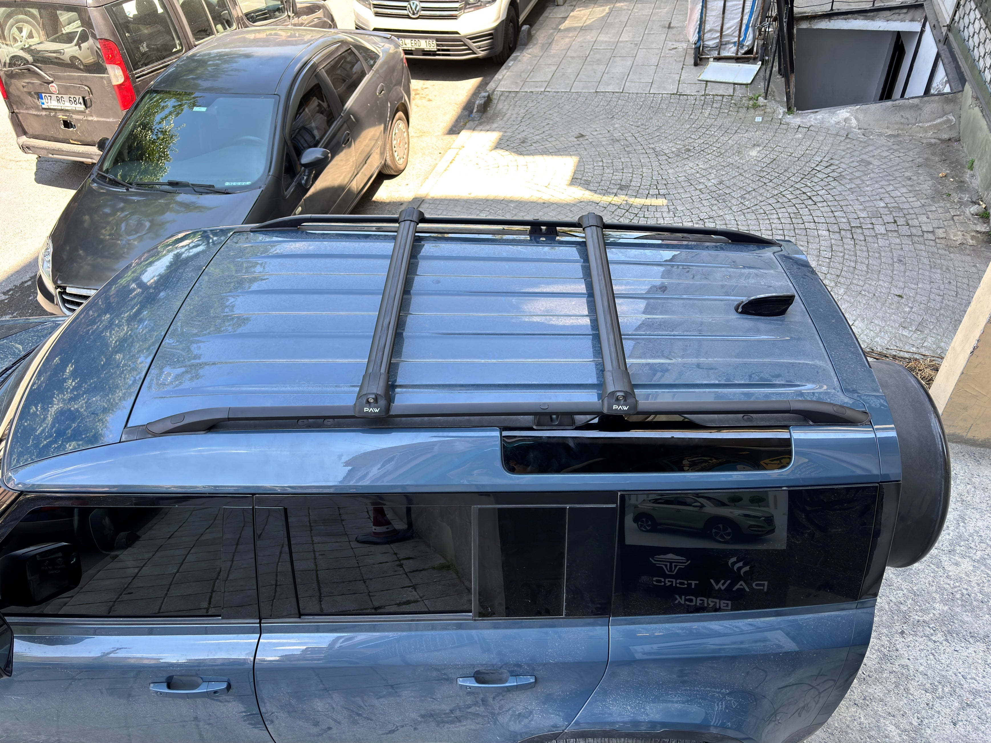 Für Volkswagen Transporter T6 SWB ab 2015 Dachseitenreling Ultimate Style Alu Schwarz