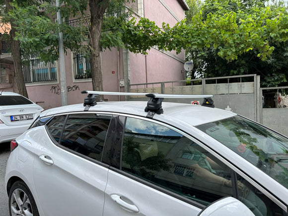 444. Kompatibel mit abschließbaren Aluminium-Dachträgern für Fahrzeuge mit Standarddach Toros Pro 4 Black