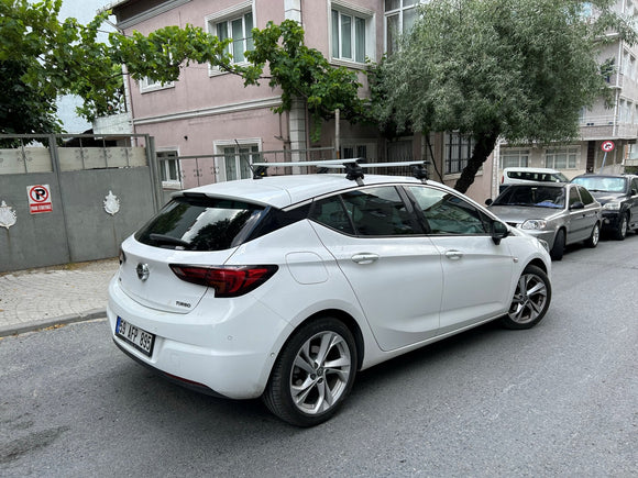 444. Kompatibel mit abschließbaren Aluminium-Dachträgern für Fahrzeuge mit Standarddach Toros Pro 4 Black