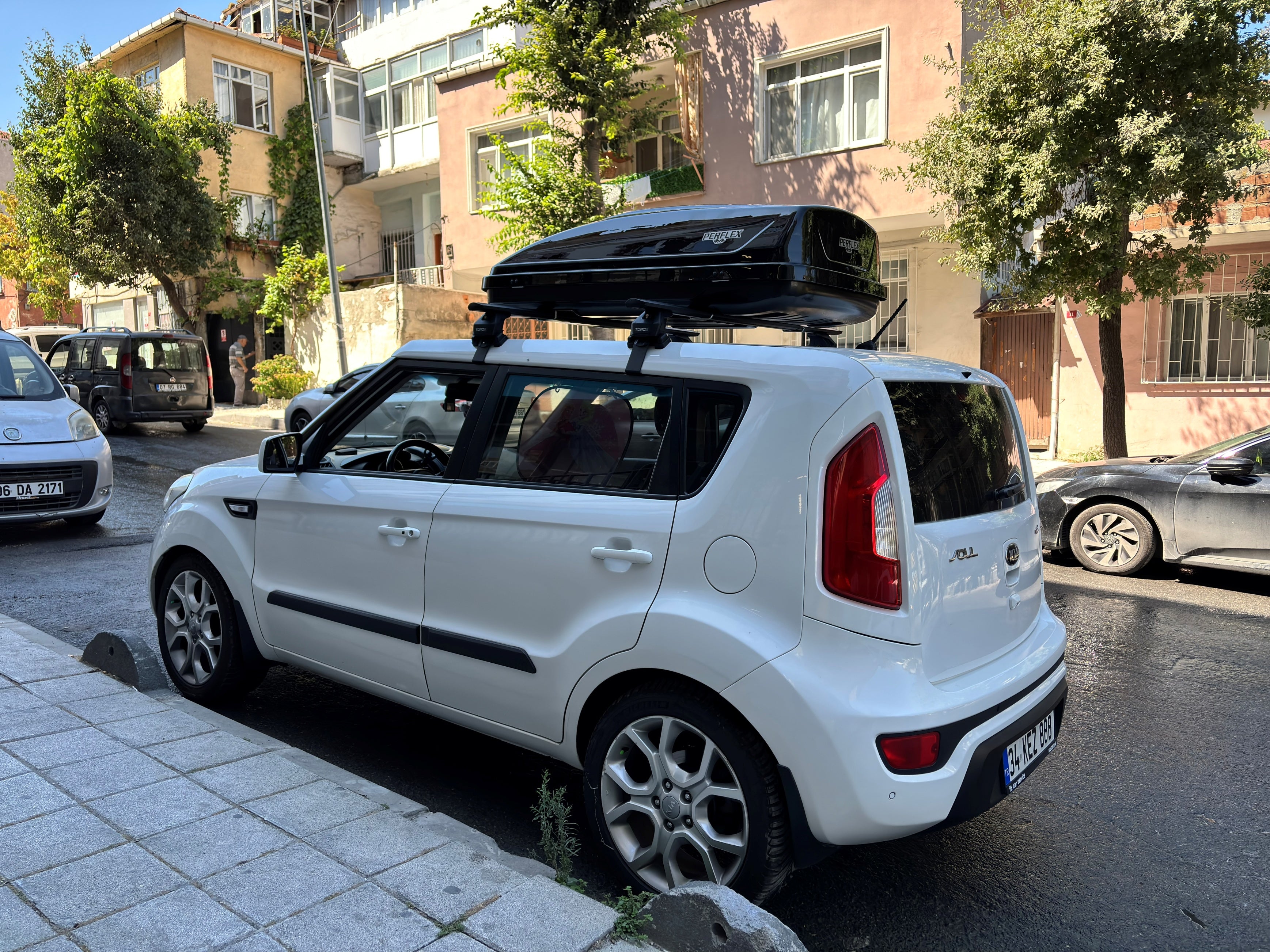 Roof Rack Cross Bars for Kia Soul 2009–2013 – Black, Fits Normal Roof
