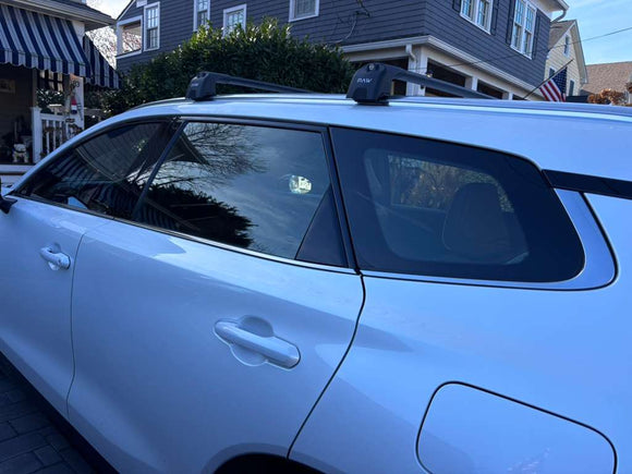 Kompatibel mit Buick Encore ab 2013. Abschließbare Aluminium-Dachträger für Fahrzeuge mit Standarddach Toros Pro 2 Black