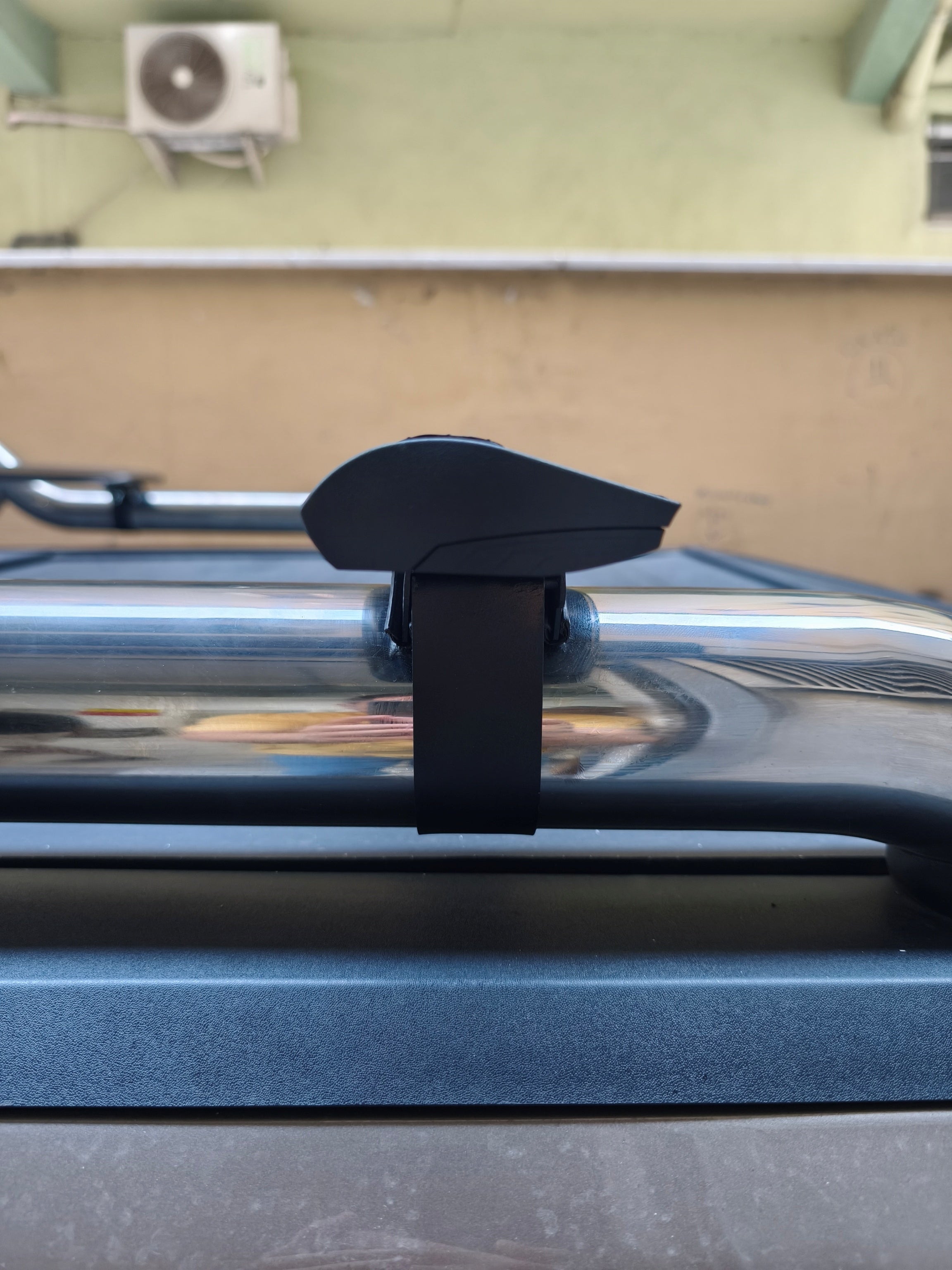 Heavy-Duty Bed Rack Carrier for Volkswagen Amarok Aventura (2020–2025) – Roll Bar Compatible, Aluminum, Black