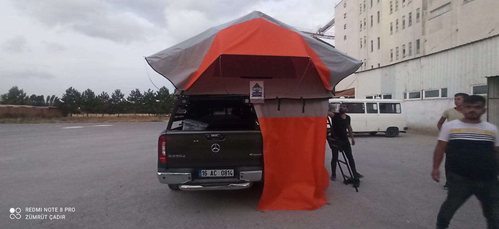 Rooftop Tents:All Season with Rainfly Shoes Bag Ladder 2+1 Pax Large Door High Density Mattress - 0