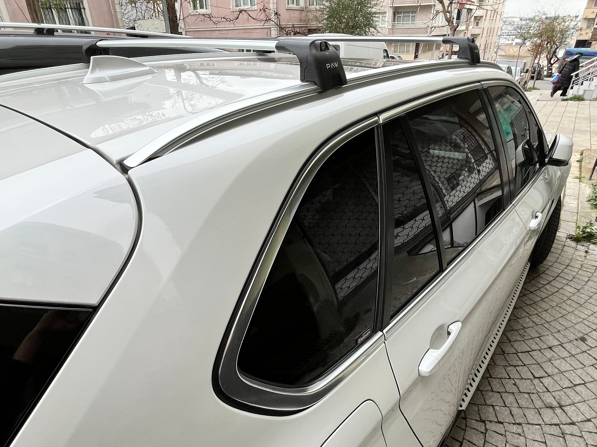 Für BMW X5 G05 2018-Up Dachträgersystem, Aluminium-Querstange, Metallhalterung, bündige Schienen, Schwarz-5
