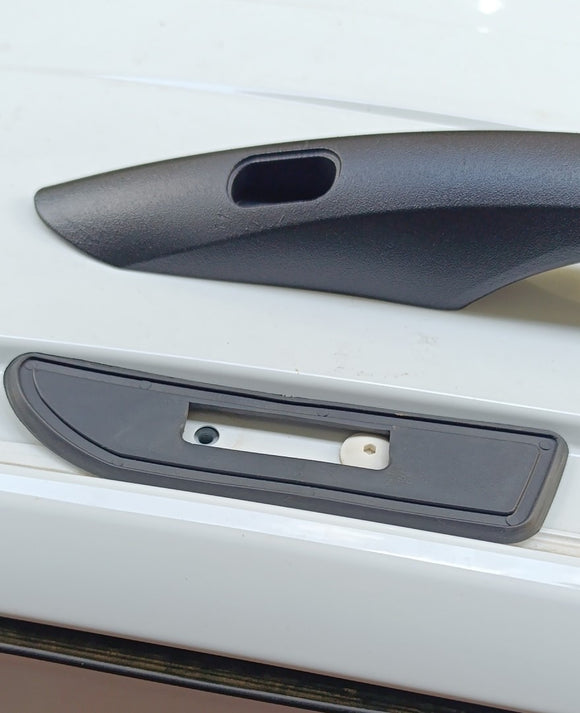 For Chevy City Express Roof Rails and Roof Rack Cross Bars Plus Black Color