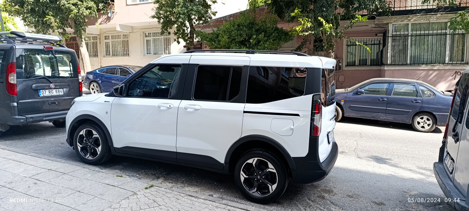 For Ford Ford Transit Courier 2023-Up Roof Side Rails Ultimate Style Alu Silver