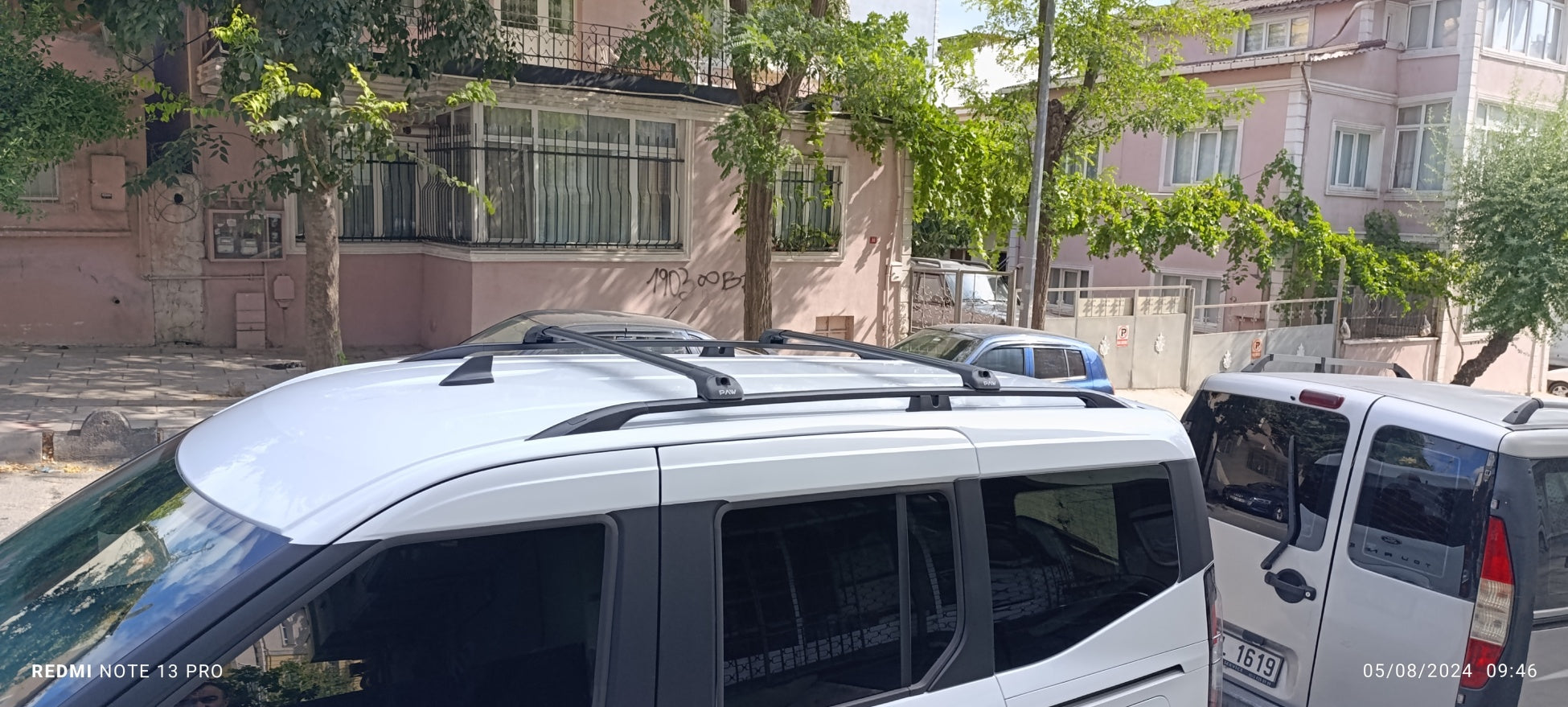 For Volkswagen ID. Buzz Roof Side Rails and Roof Rack Cross Bars Silver