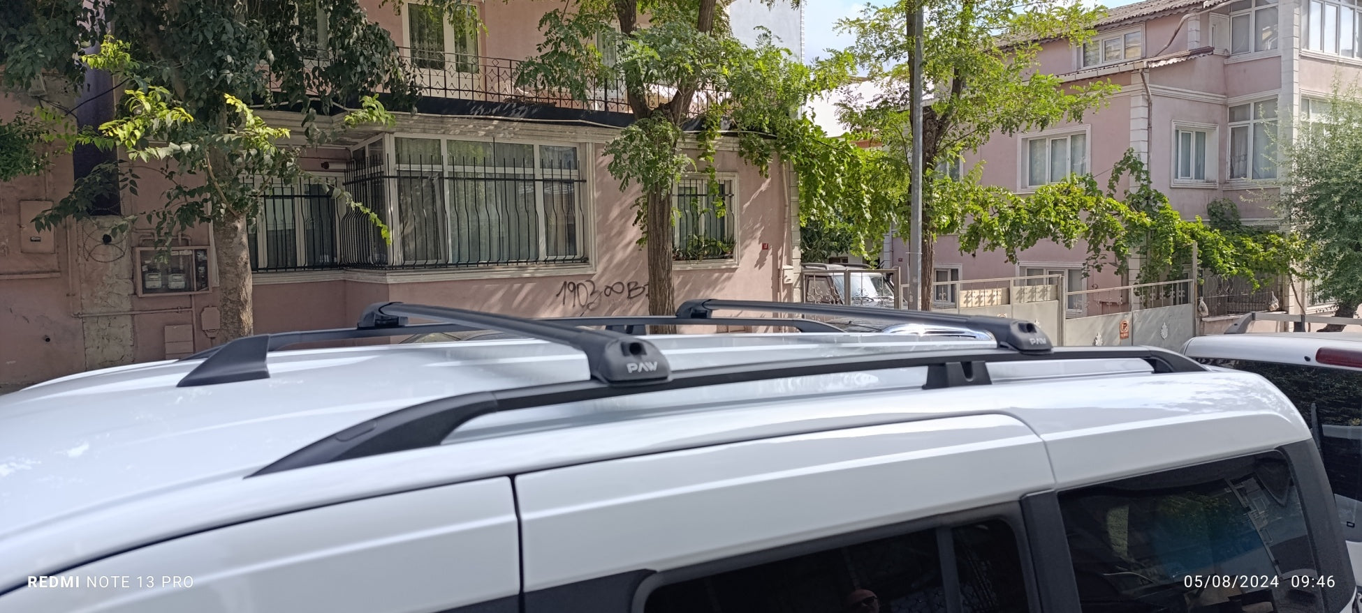 For Nissan NV200 (2009-2025) Roof Rack Cross Bars – Black, for Raised Rail Roofs