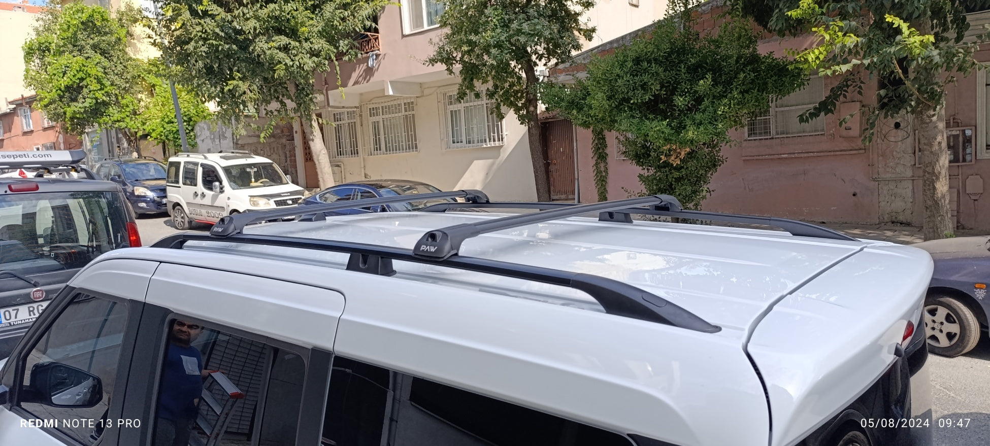 For Volkswagen ID. Buzz Roof Side Rails and Roof Rack Cross Bars Silver