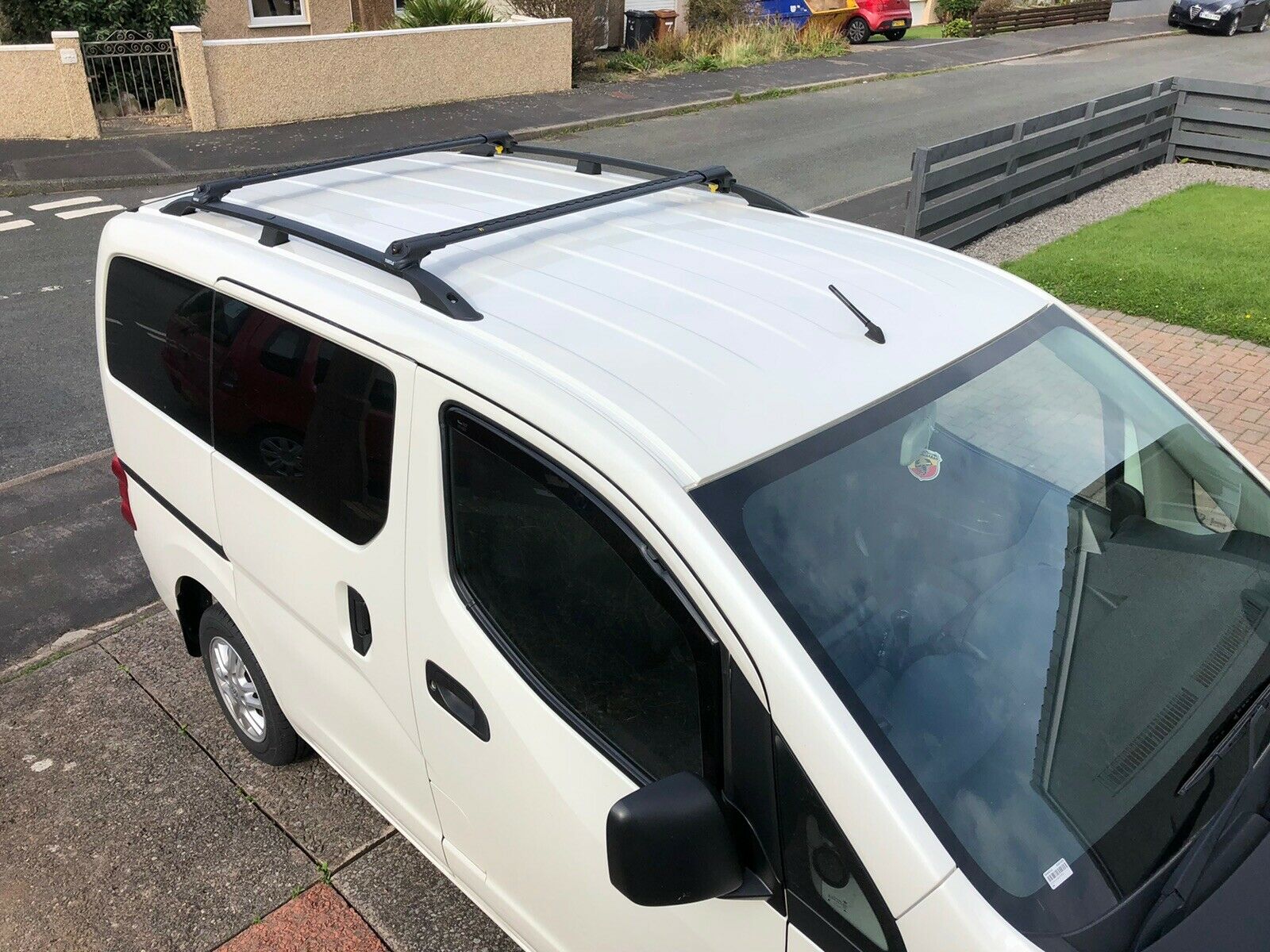 Cross Carrier Bar and Roof Rails for Vauxhall Combo, Full Set LWB 2018- Up Silver