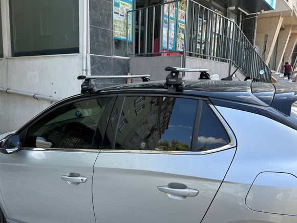 444. Kompatibel mit abschließbaren Aluminium-Dachträgern für Fahrzeuge mit Standarddach Toros Pro 4 Black