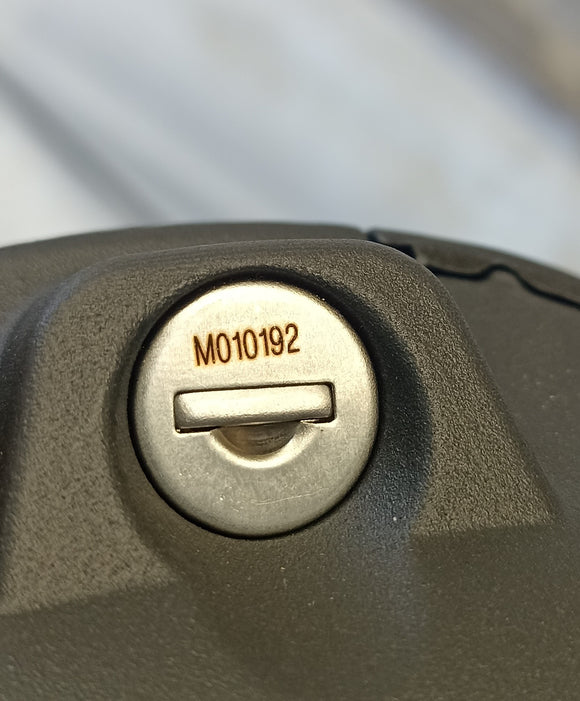 Dachträger Ersatzteile Metallschlüssel - Beinhaltet keine Verbreiterungen-