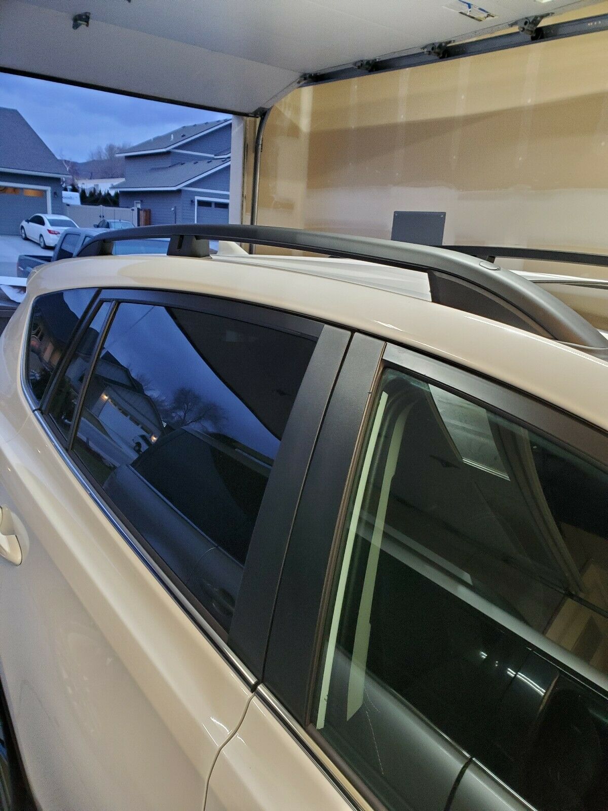 Für Toyota RAV4 2018-Up Dachseitenschienen Ultimate Style Alu Silber-5